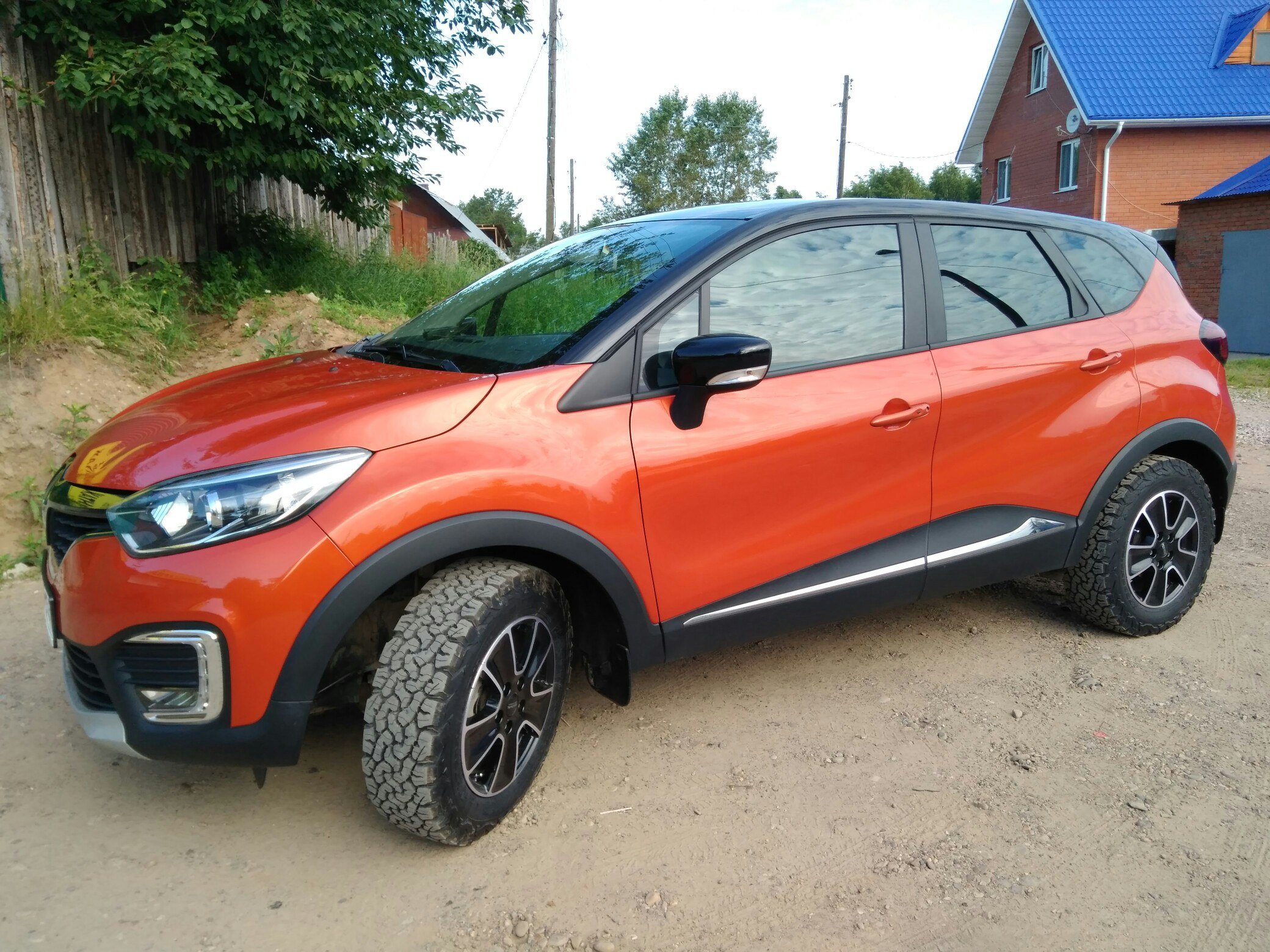 Шины каптюр. Renault Kaptur 215 65 16. Диски Рено Каптур 16. Диски Рено Каптур 17. Диски Renault Captur r17.