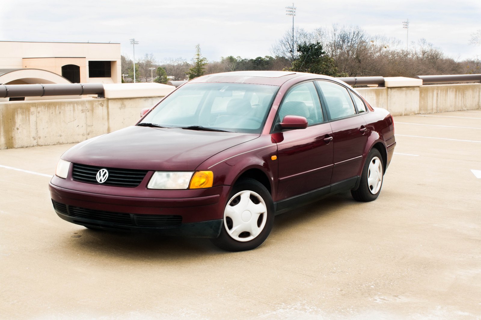 1998 года и находится в. Фольксваген Пассат 1998 года. Фольксваген Passat 1998. Volkswagen Passat 1998 седан. Фольксваген Пассат 1998 года седан.