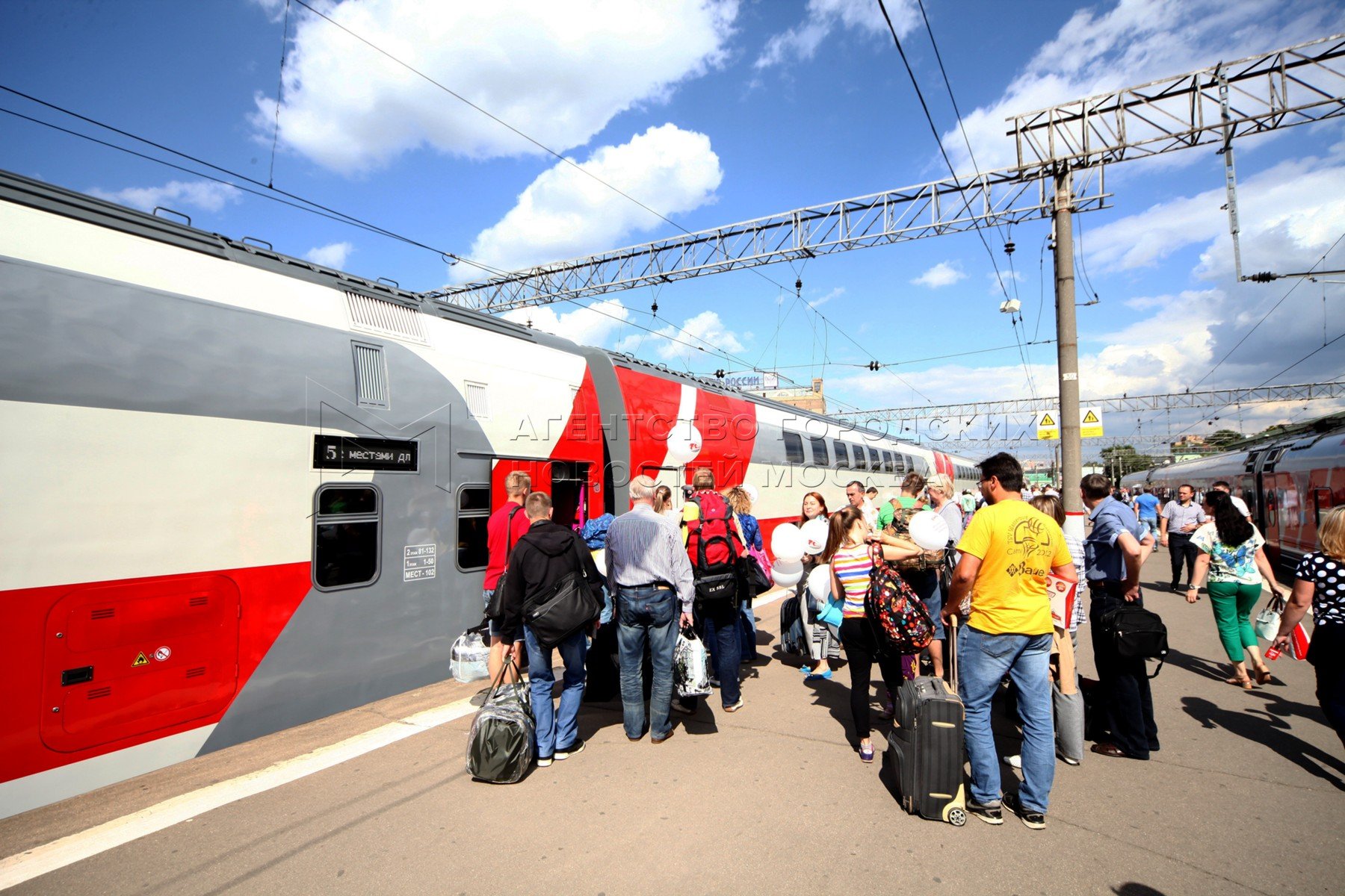 Двухэтажный поезд на Казанском вокзале