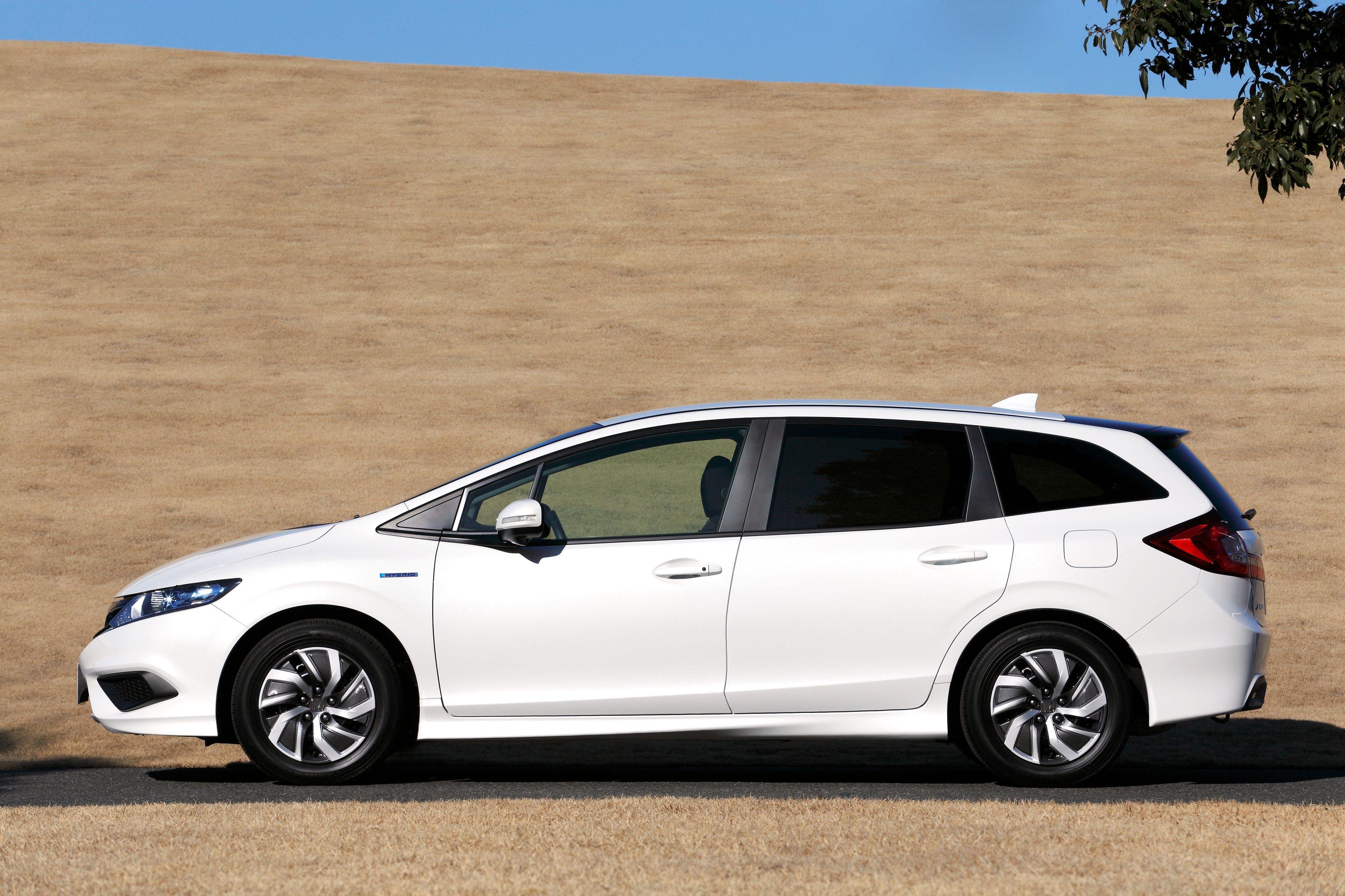 Honda jade. Honda Jade Hybrid. Honda Джейд гибрид. Honda Jade 2015.