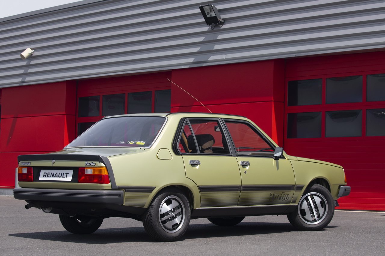 Renault 18. Renault 18 Turbo. Рено 18 седан. Рено 18 универсал.