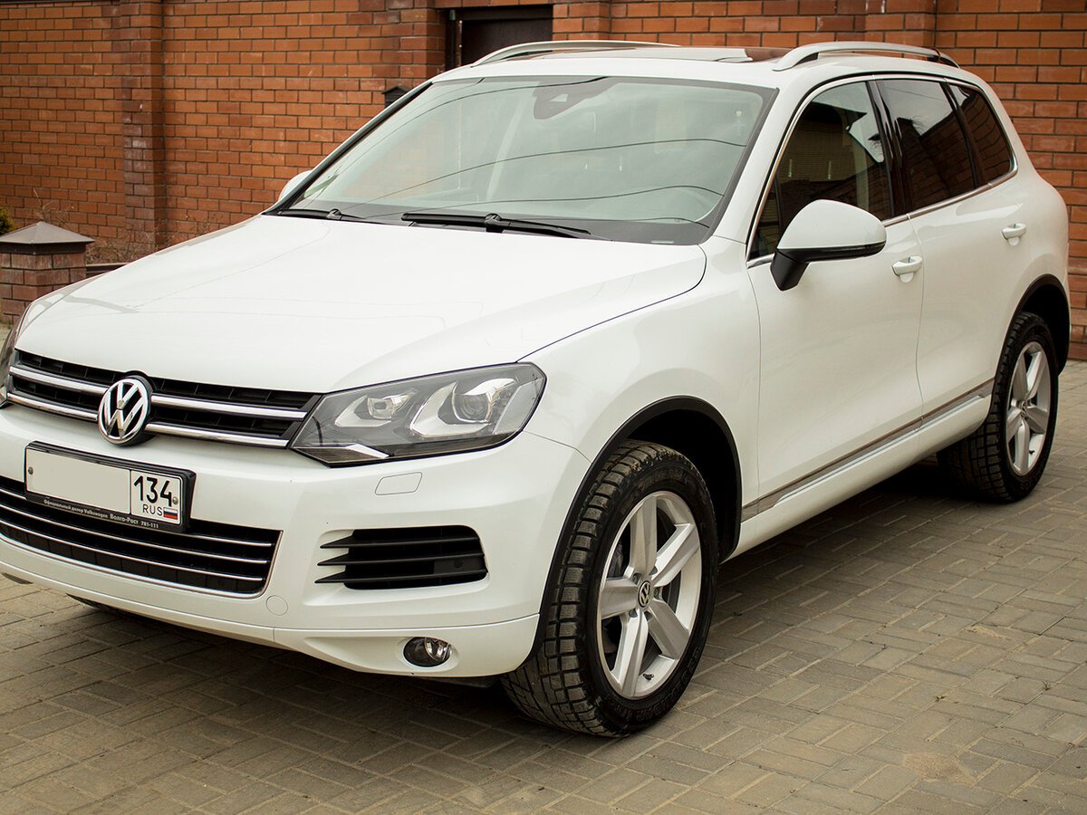 Volkswagen Touareg белый