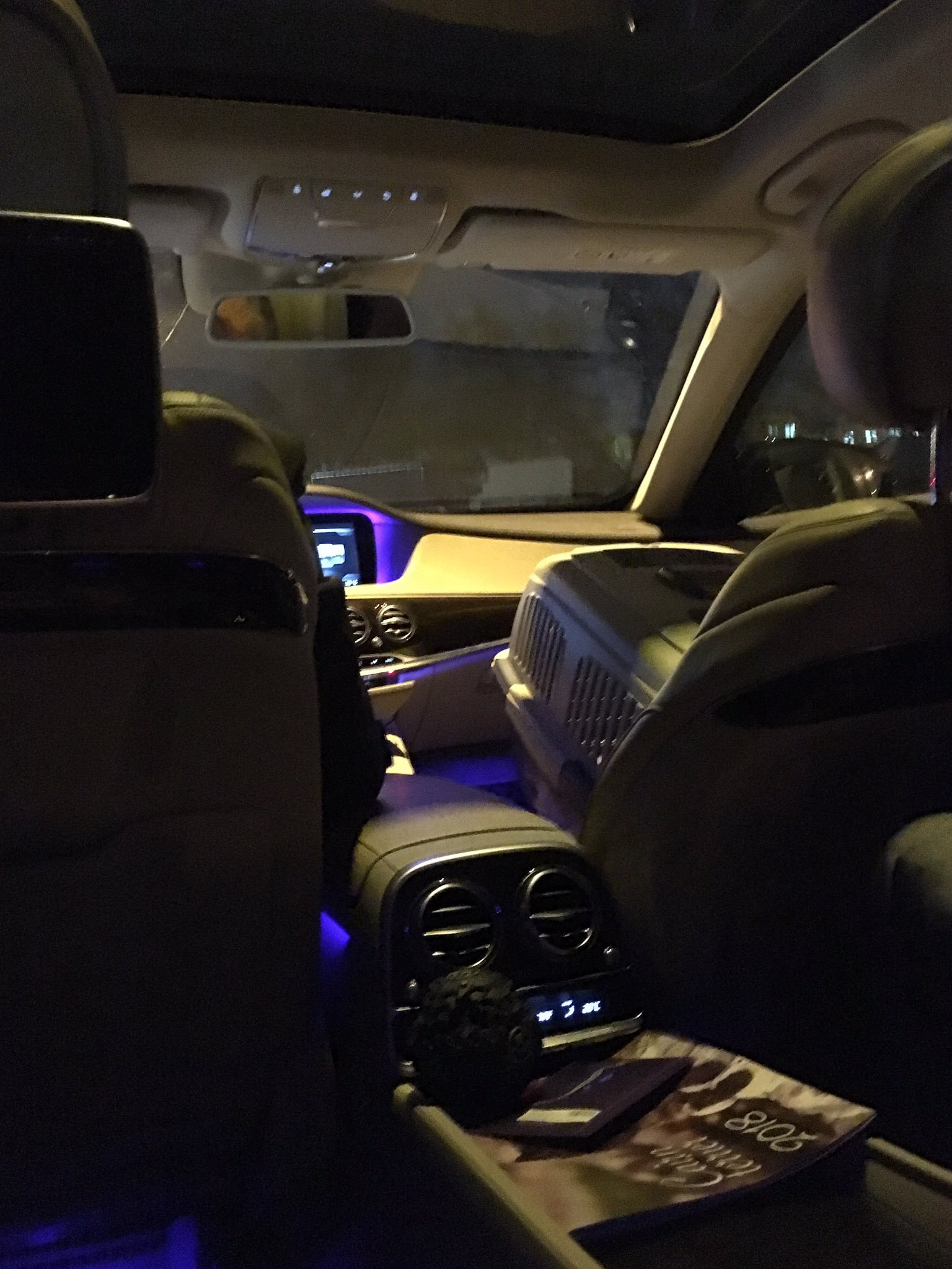 Фото в такси на заднем сиденье ночью