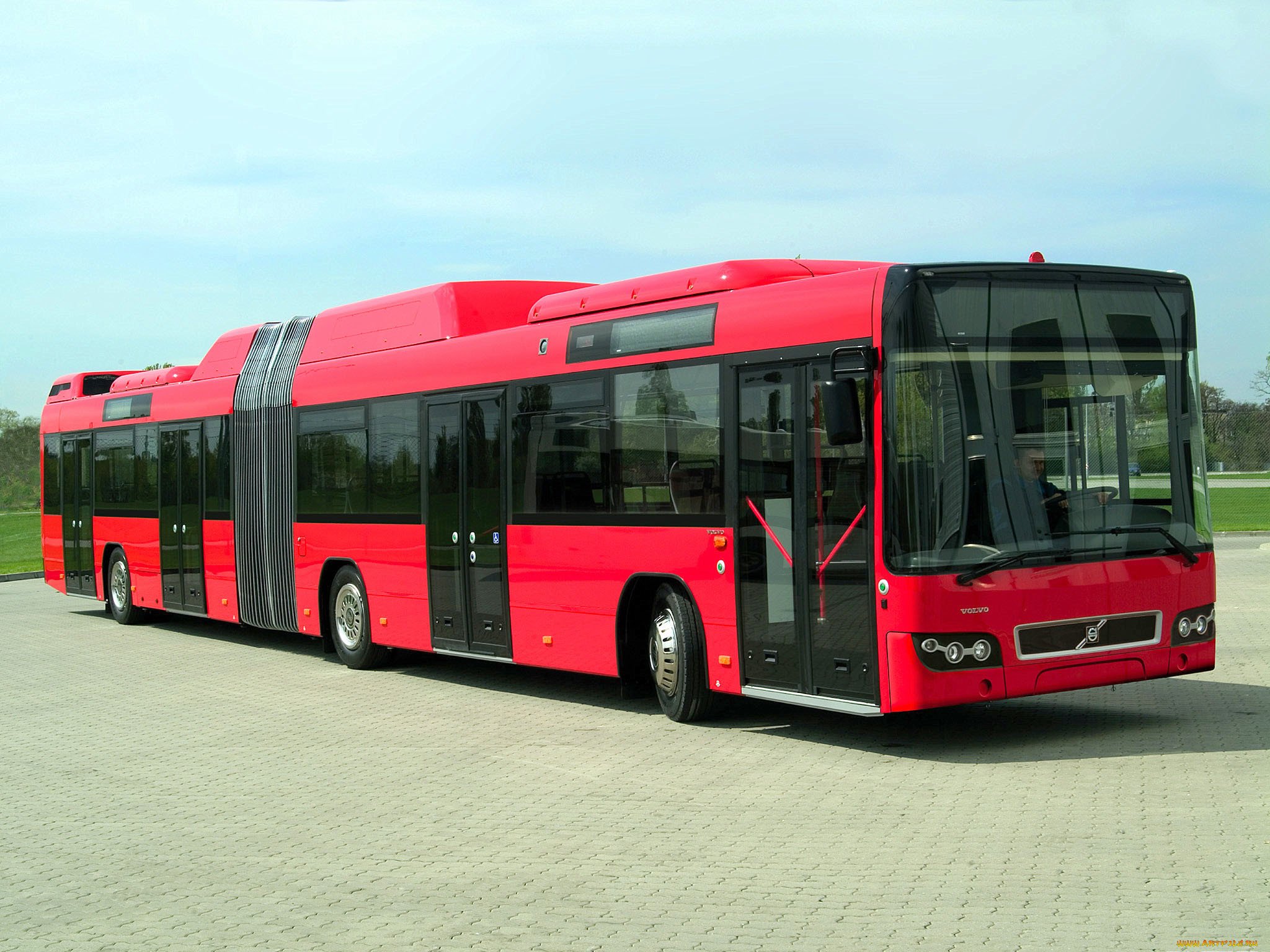 Виды автобусов. Volvo 7700. Автобус Volvo 7700. Сочлененный автобус сетра. Сочлененный автобус Volvo 80х.