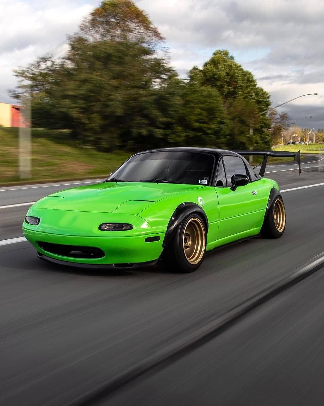 Mazda Miata MX 5 1990 Green