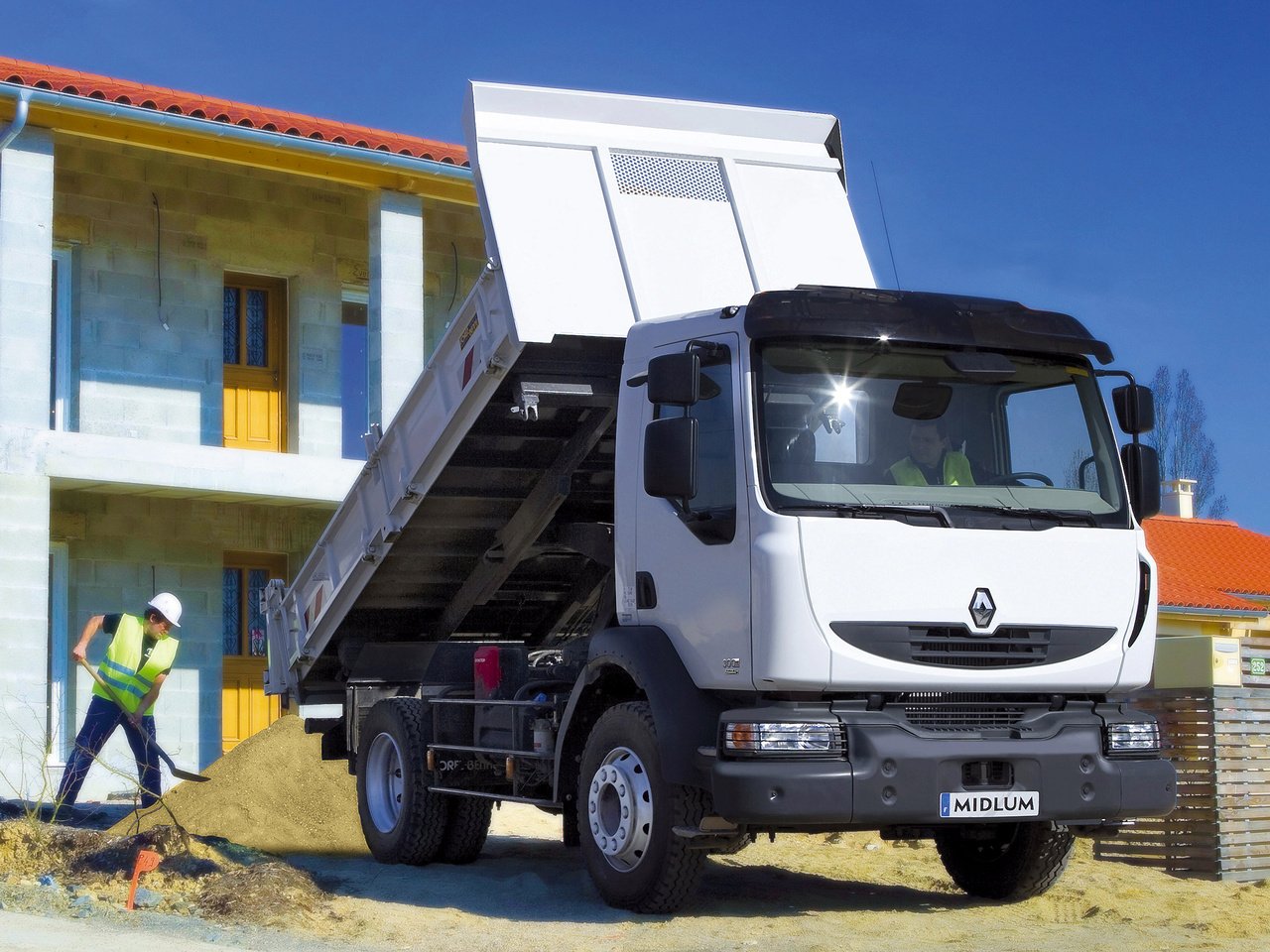 Рено мидлум. Renault Trucks Midlum. Рено Midlum 180. Рено Мидлум 2006. Ренаулт Мидлум 2006 год.