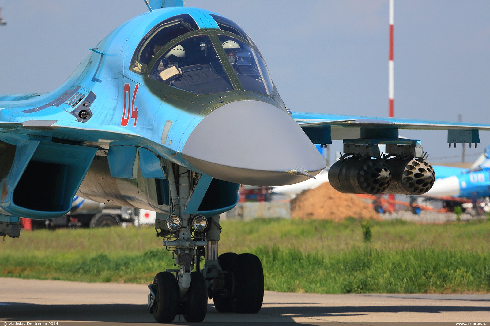 Су-34 утенок. Су-34 бомбардировщик. Су-34 воздухозаборник. Су-34 вооружение.