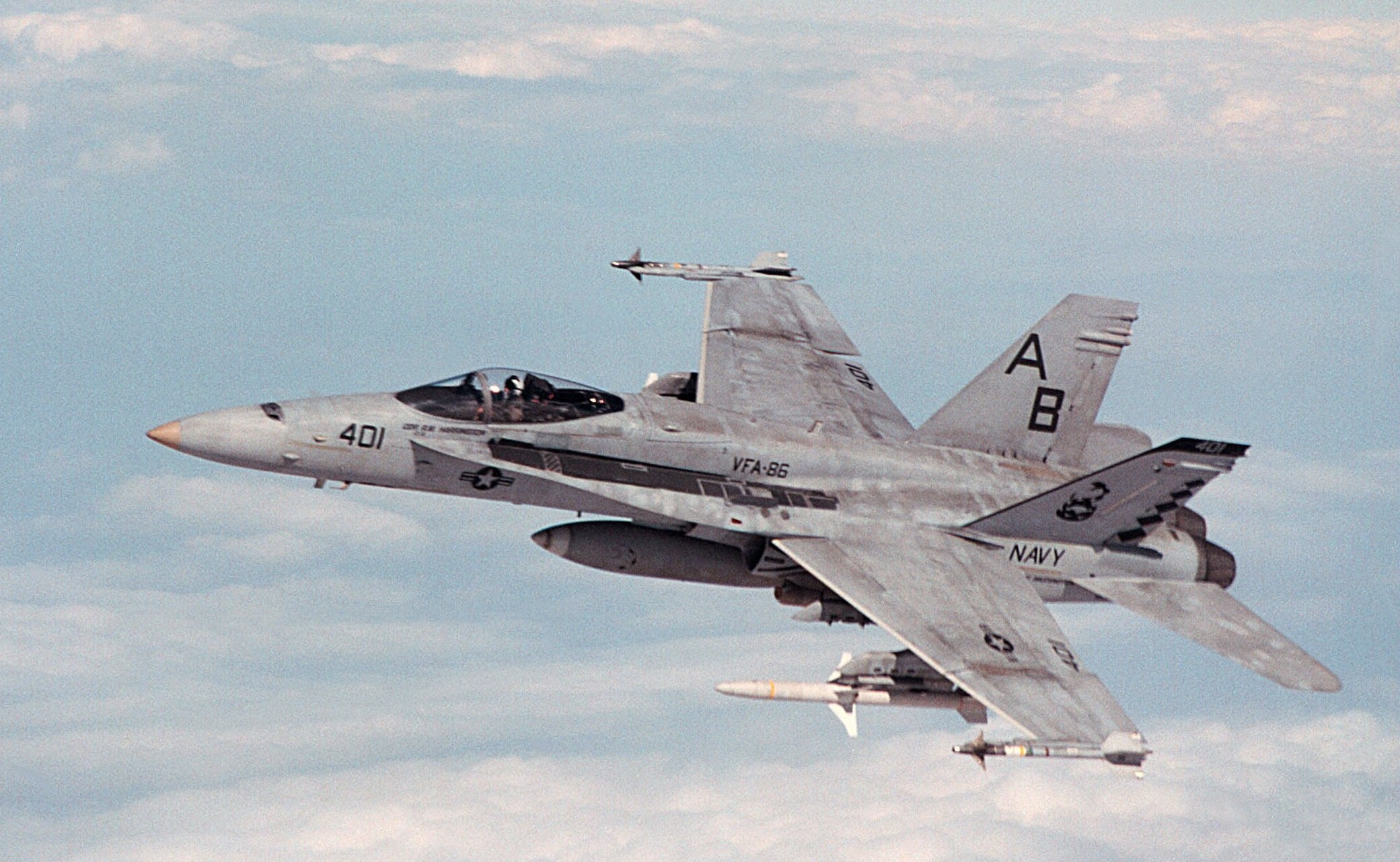 8 f 18 11 f. F 18 Hornet. F/A-18 «Хорнет». Хорнет f a 18c. Самолет f/a-18c Hornet.