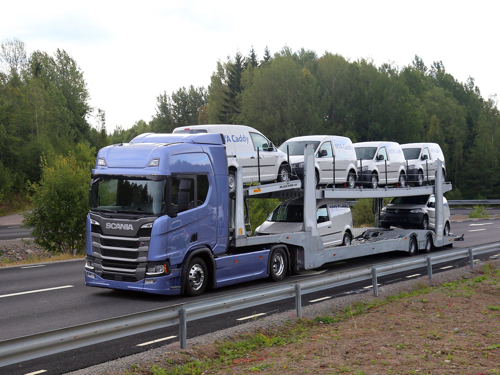 Автовоз фото. Scania автовоз. Скания с500 автовоз. Скания тягач автовоз. Автовоз РОЛЬФ Скания.