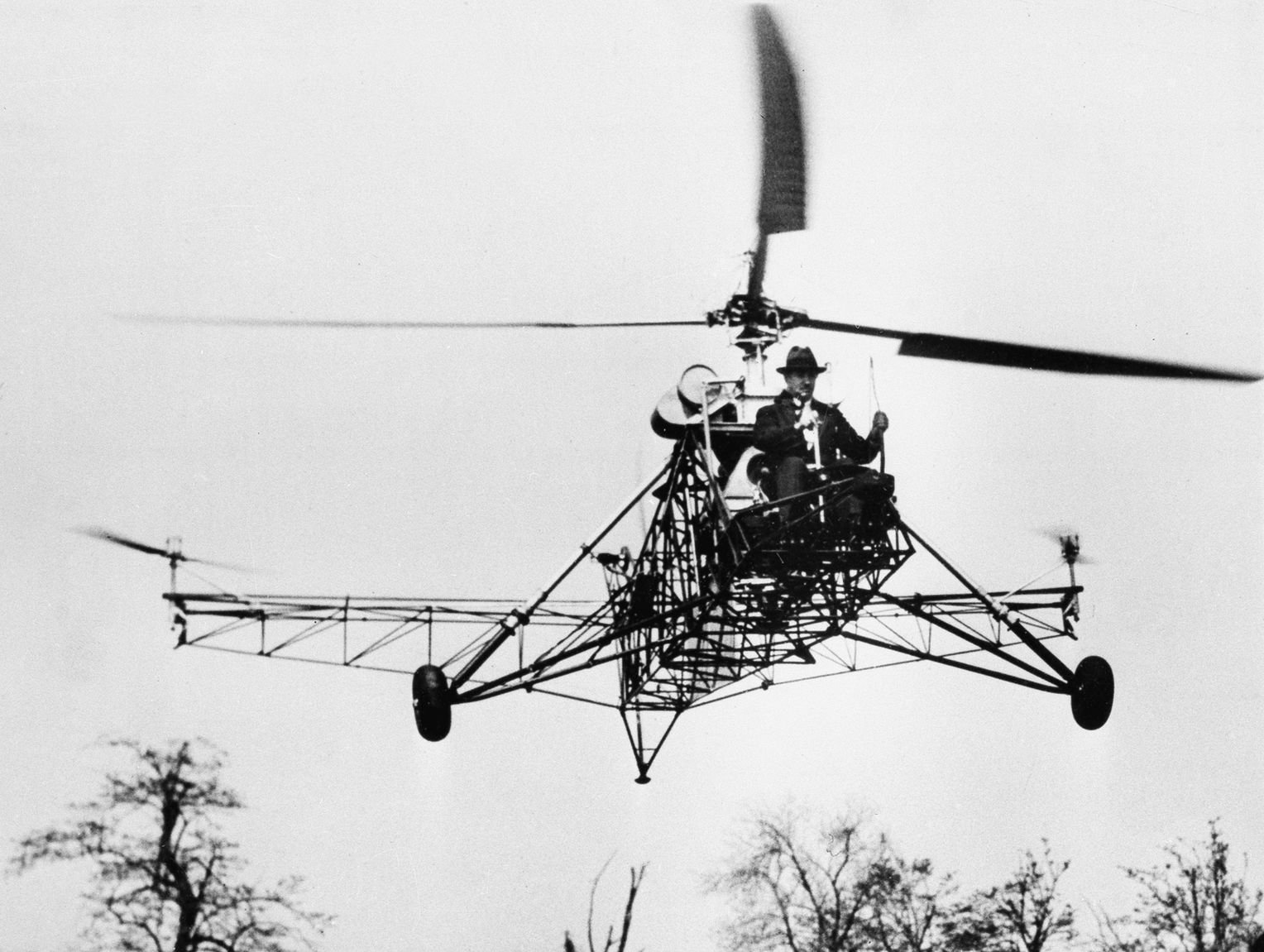 Первые вертолеты в мире. Первый вертолет Сикорского 1909.