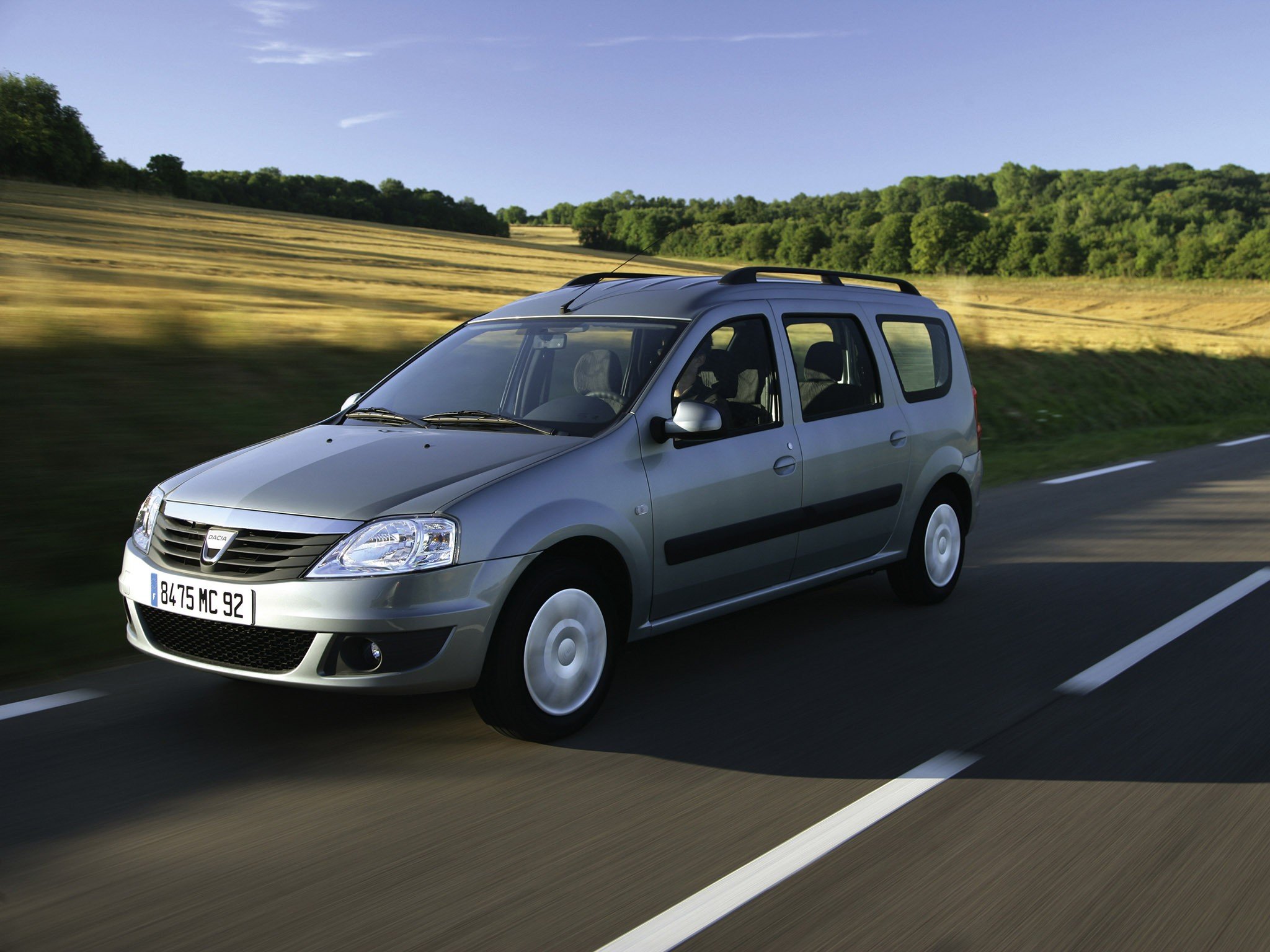 Машина дача. Renault Logan MCV 2008. Dacia Logan универсал 2006. Dacia Logan 2009. Renault Logan MCV 2006.