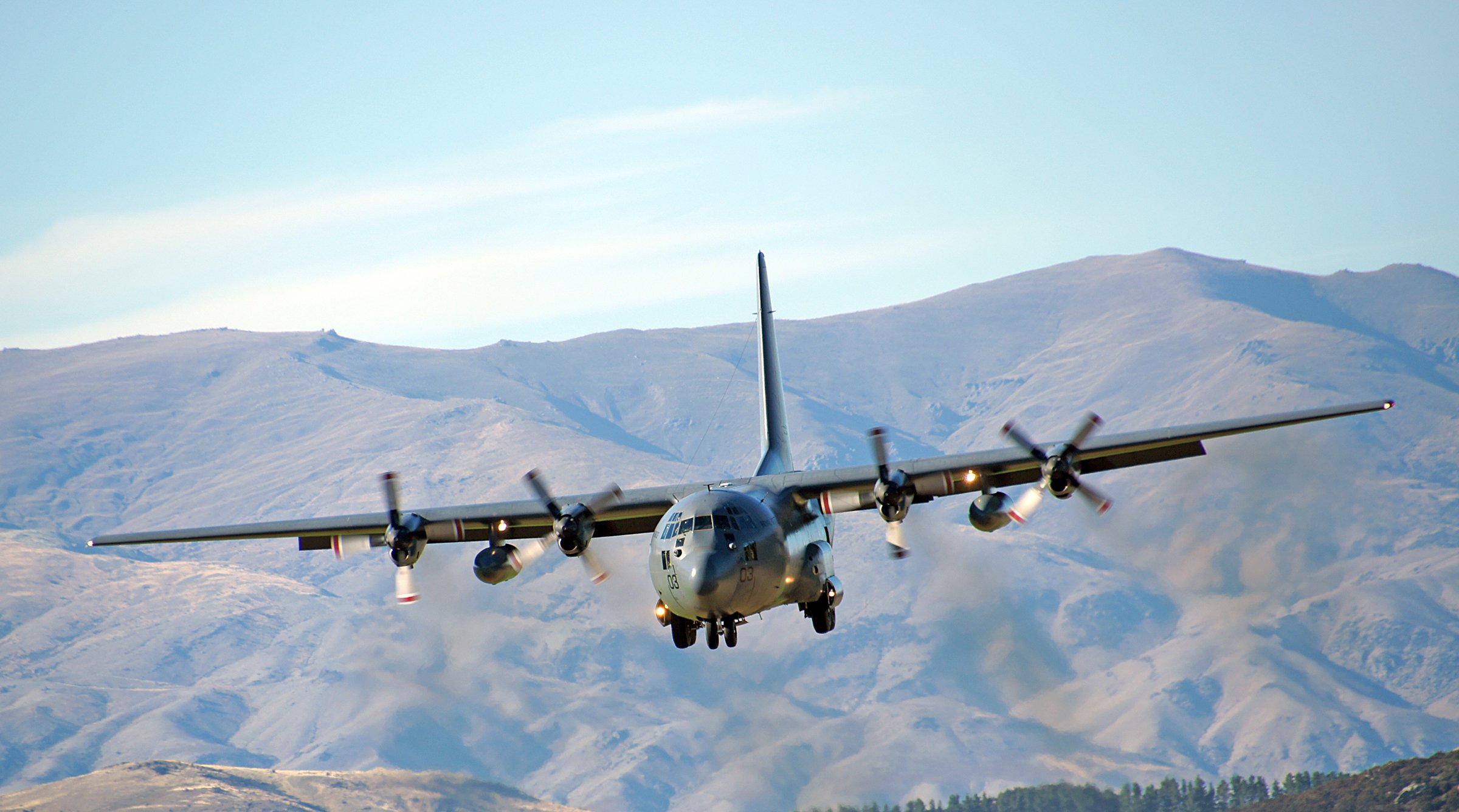 Пилот черного тюльпана. Самолет АН 12 Афганистан. Lockheed c-130 Hercules. Черный тюльпан самолет АН-12. АН-12 черный тюльпан Афганистан.