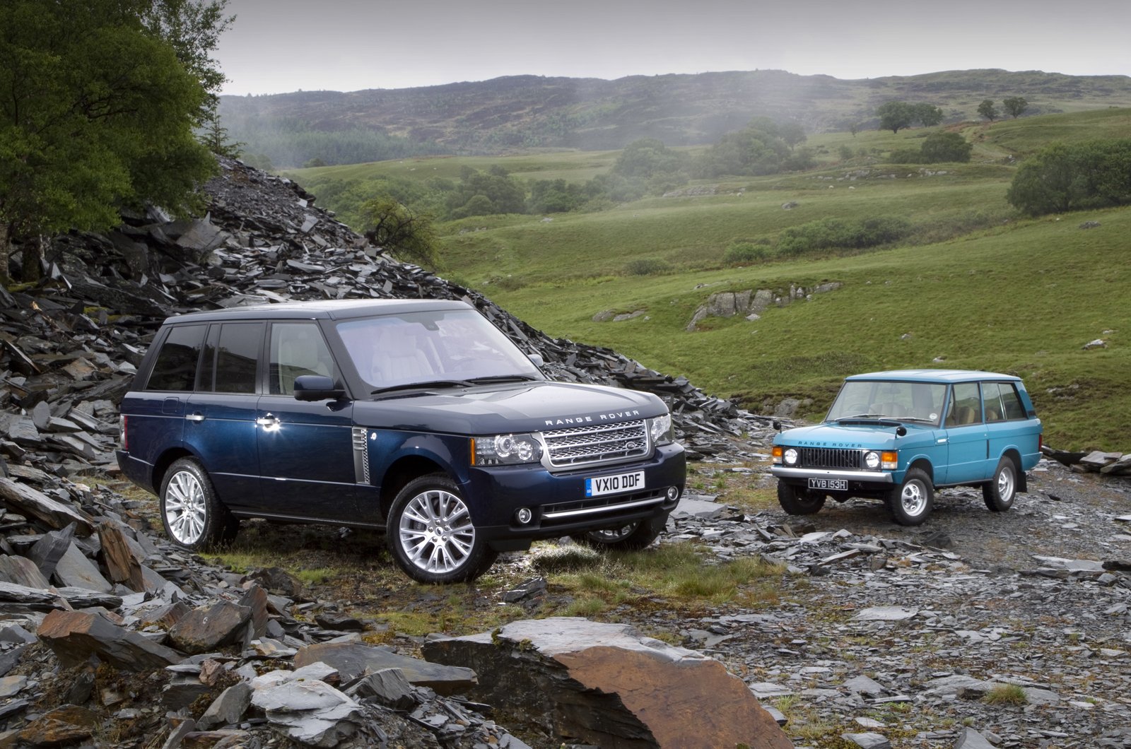 Range rover видео. Поколение ленд Ровер Рендж Ровер. Рендж Ровер в Англии. Land Rover range Rover Модельный ряд. Land Rover range Rover старый.