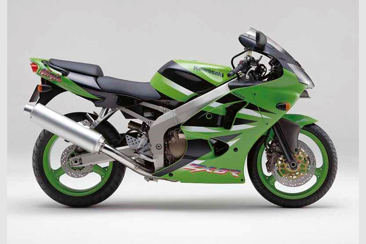 Кавасаки каго эстрипер. Kawasaki zx6r 2001. Kawasaki Ninja zx6r 2001. Kawasaki Ninja 600 ZX-6r. Kawasaki zx600 Ninja ZX-6r.