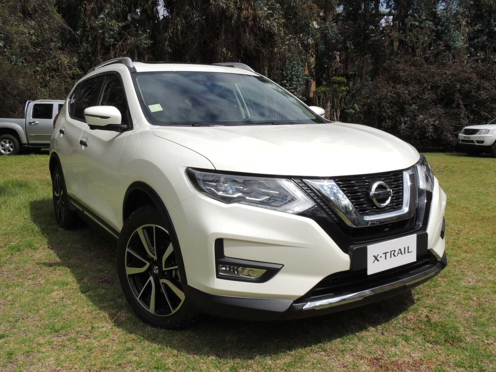 Nissan x-Trail t32 белый