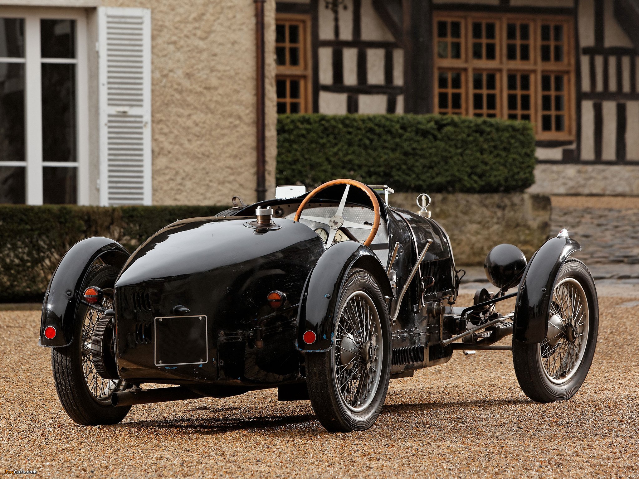 Самая старая версия. Bugatti Type 37 Grand prix. Бугатти 1901. Бугатти 1948. Бугатти 1942.