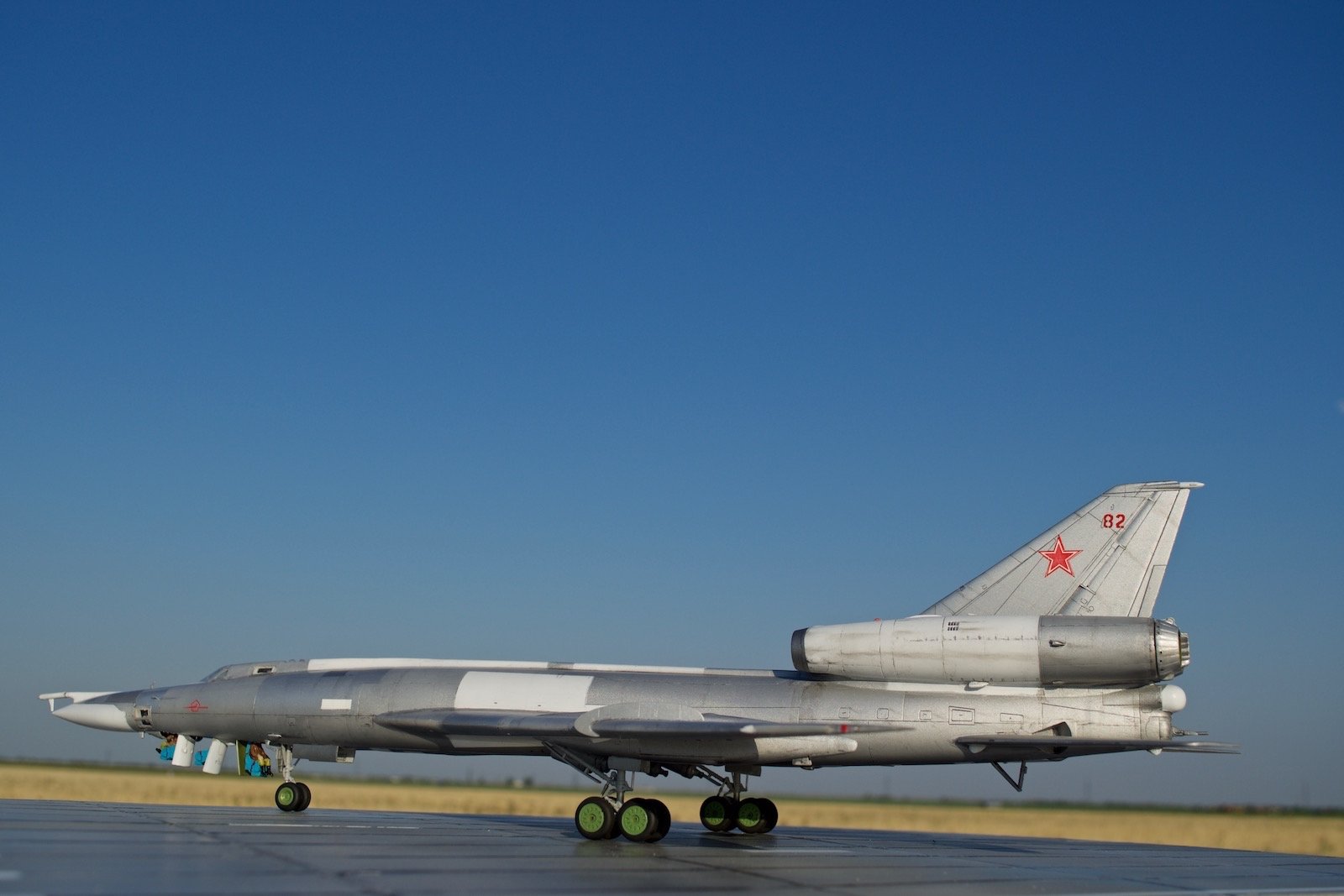 Ту 22 количество в россии. Ту-22м3. Ту-22м3 сверхзвуковой самолёт. Самолет ту 22. Ту-22 бомбардировщик.