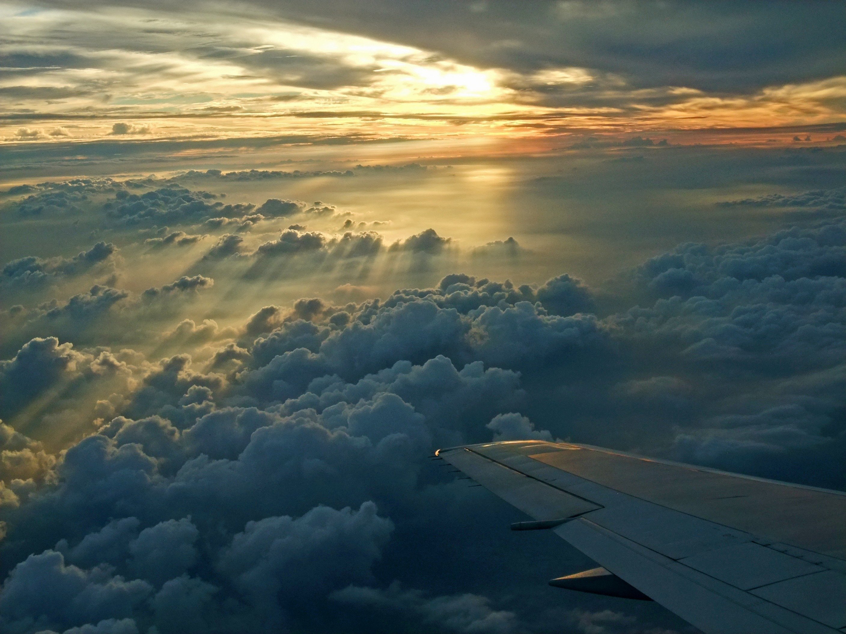 Фото неба с самолетом