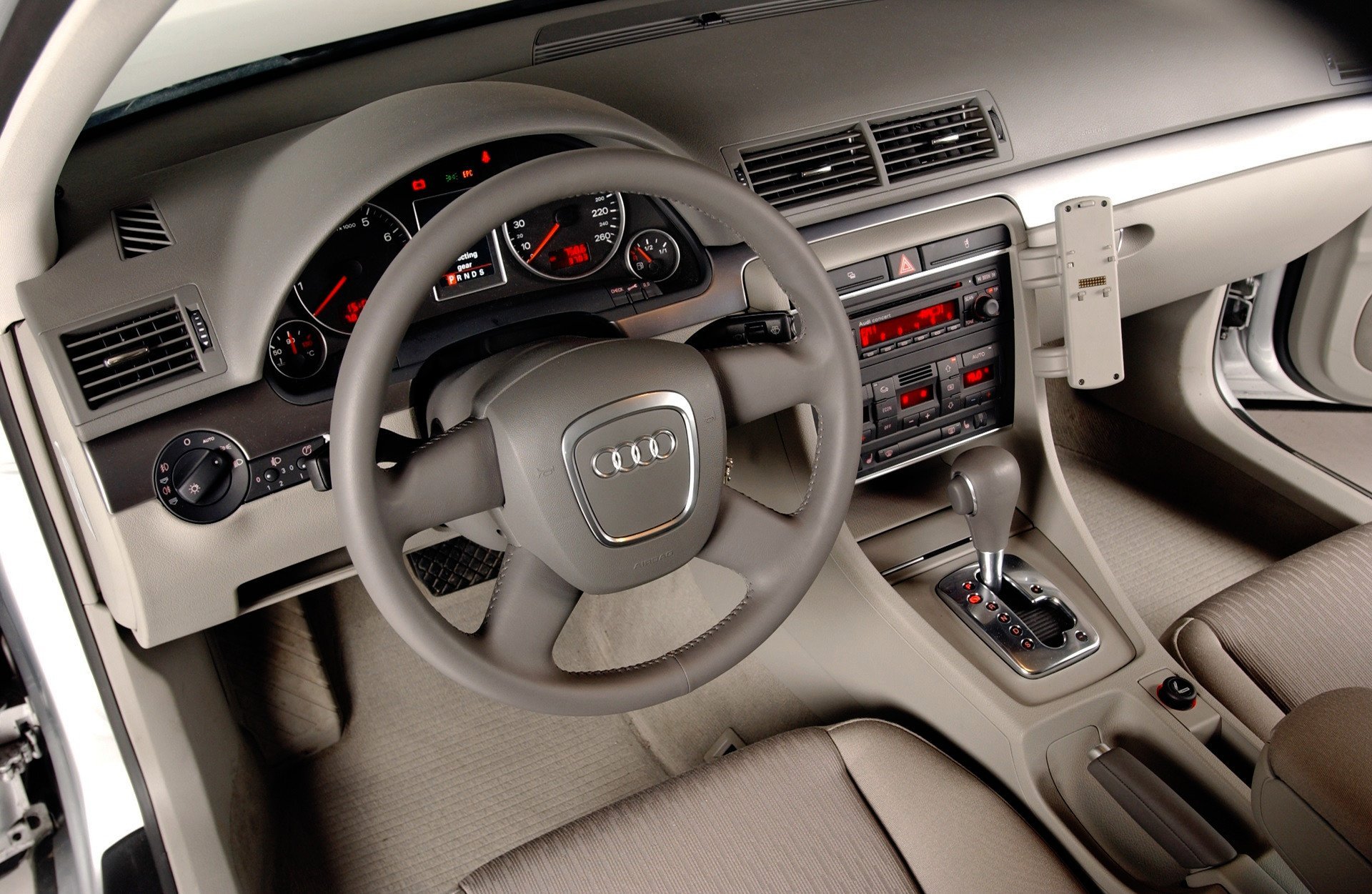 Audi a4 2007 салон