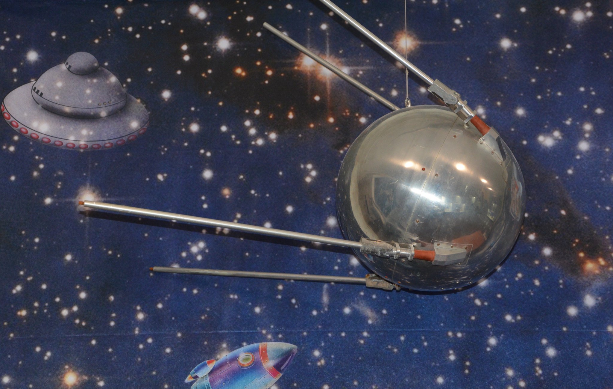 Первый спутник картинка. Первый искусственный Спутник земли 1957. Спутник 1 СССР. Спутник-1 искусственный Спутник. Спутник-1 Советский искусственный Спутник.
