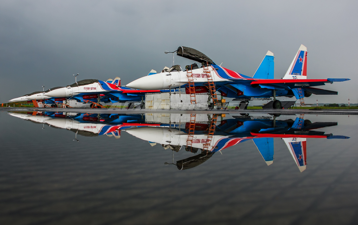 Авиация росси. Су-30см русские Витязи. Су-30см самолет русские Витязи. Су 27 Витязи.