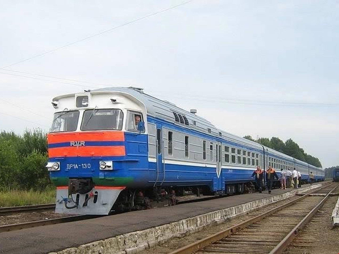 Гродно могилев поезд. Дизель поезд Иловайск Мелитополь. ЖД Коростень. Поезд Москва Полоцк. Фото поезд Могилев Москва.