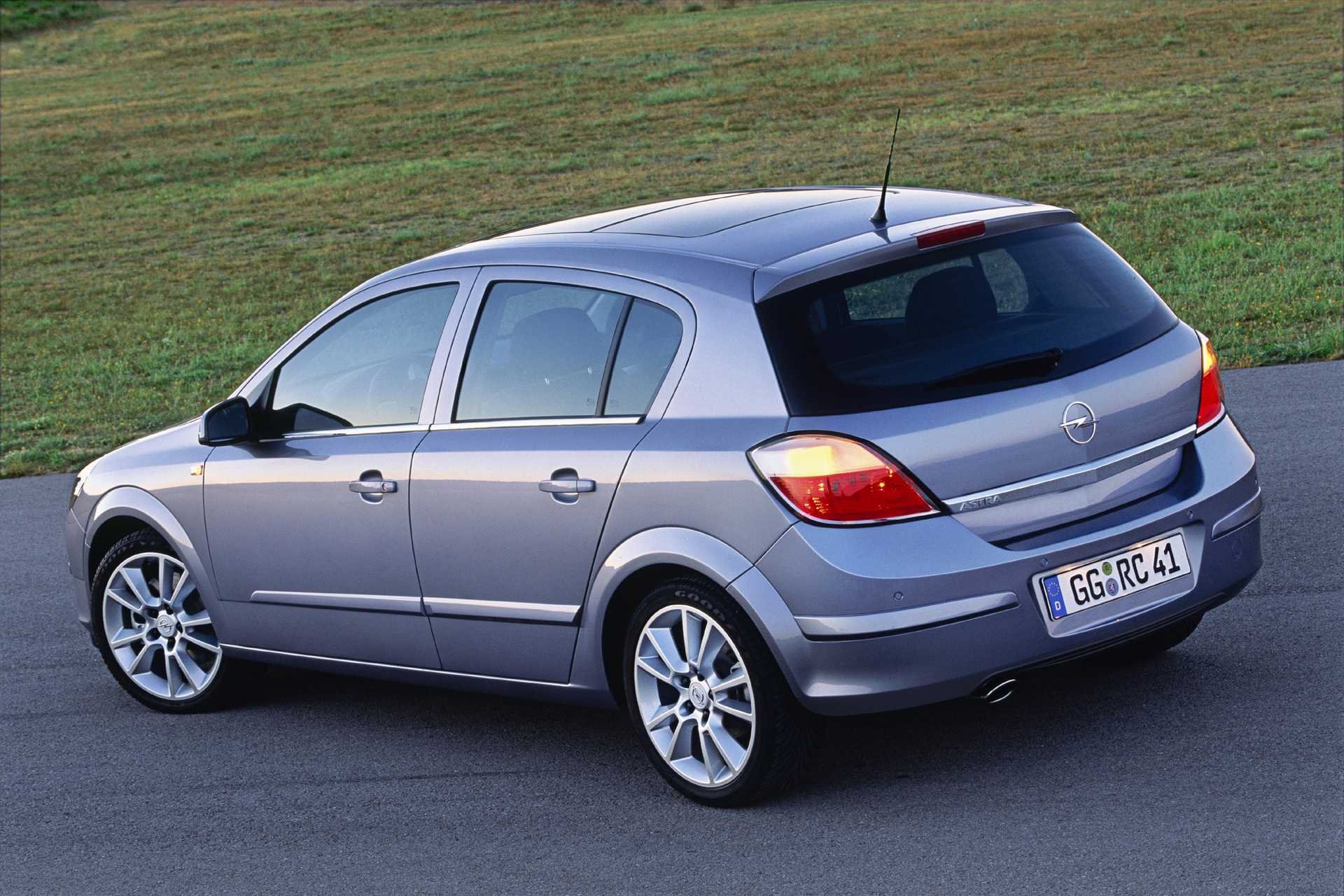 Опель хэтчбек 2007. Opel Astra 2004. Opel Astra - h (2004-2009). Opel Astra 2004 хэтчбек.