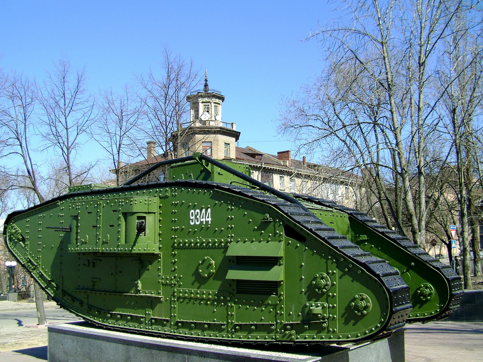Страна первого танка. Танки первой мировой войны в Луганске.