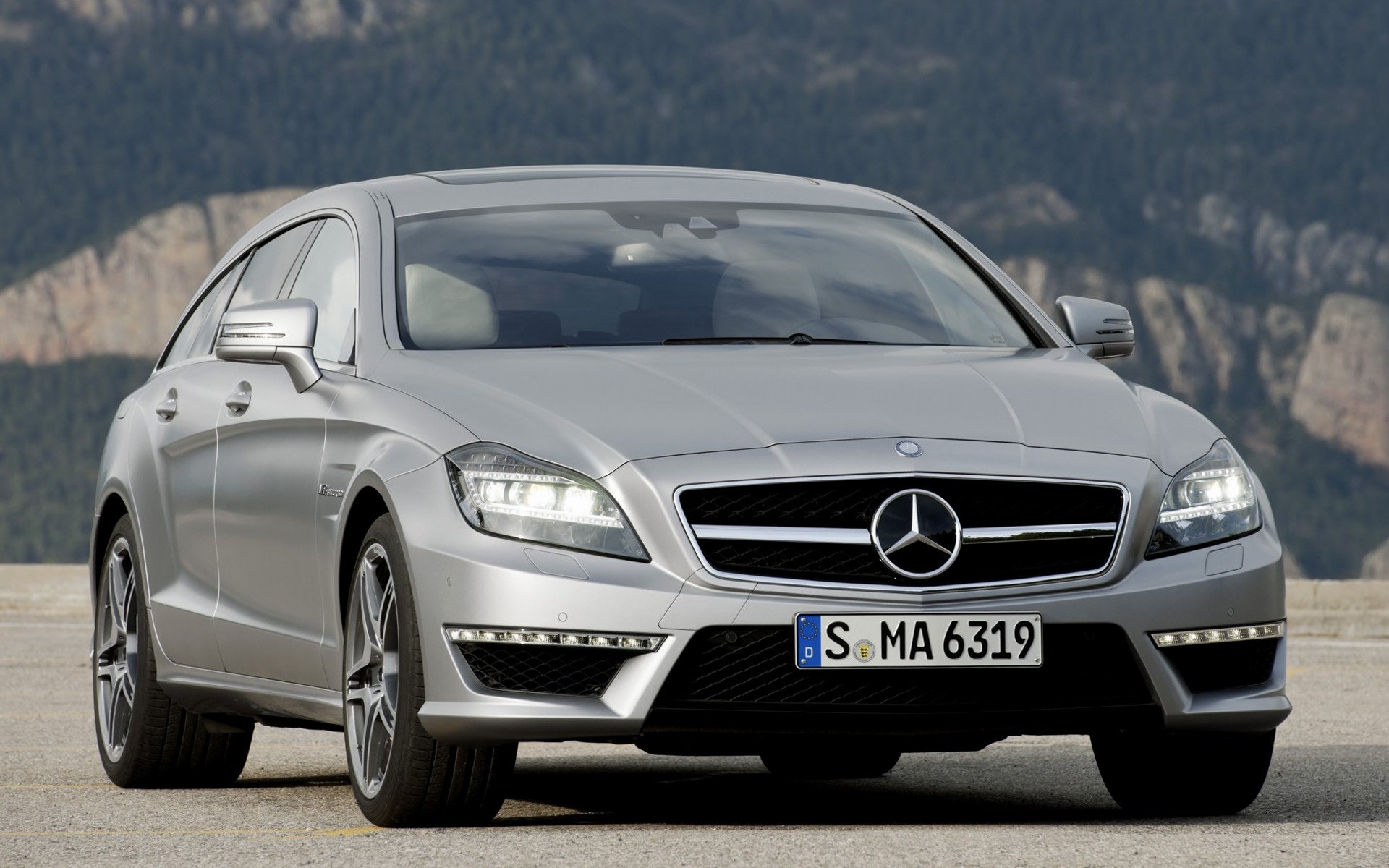 Мерседес бенц 1.8. Mercedes CLS 63 AMG. Mercedes AMG CLS 63 shooting Brake. CLS 63 AMG shooting Brake. Mercedes CLS 63 AMG 2013.