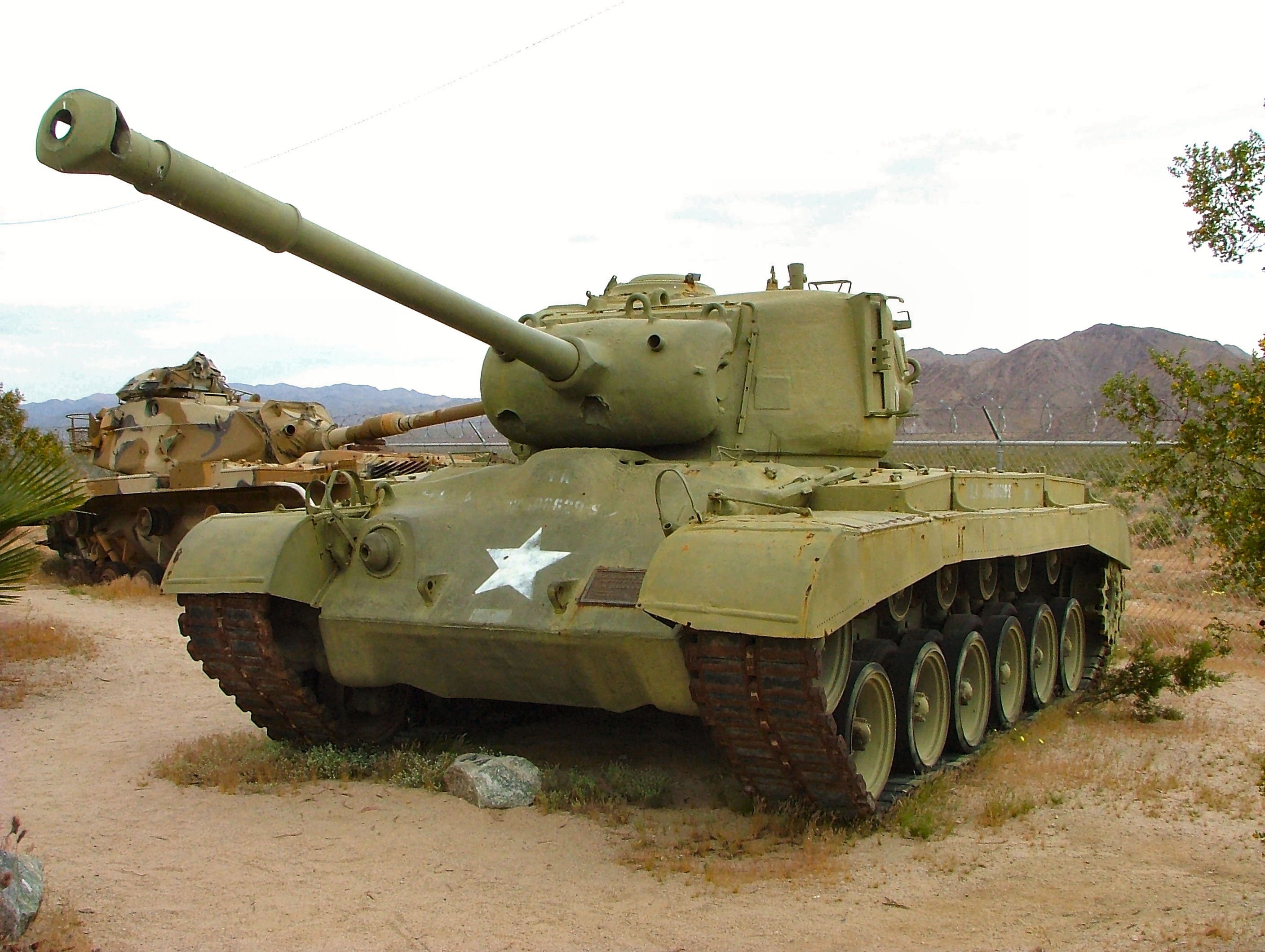 Танки американские второй. Танк м26 Першинг. Американский танк m26 Pershing. Шерман Першинг. Танк м26 Першинг во второй мировой войне.