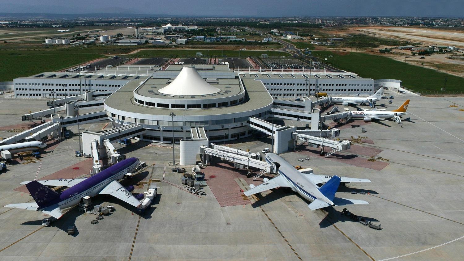 Аэропорт Анталья. Antalya Airport Terminal 2. Аэропорт Аланья Турция. Gate 10 Antalya Airport.
