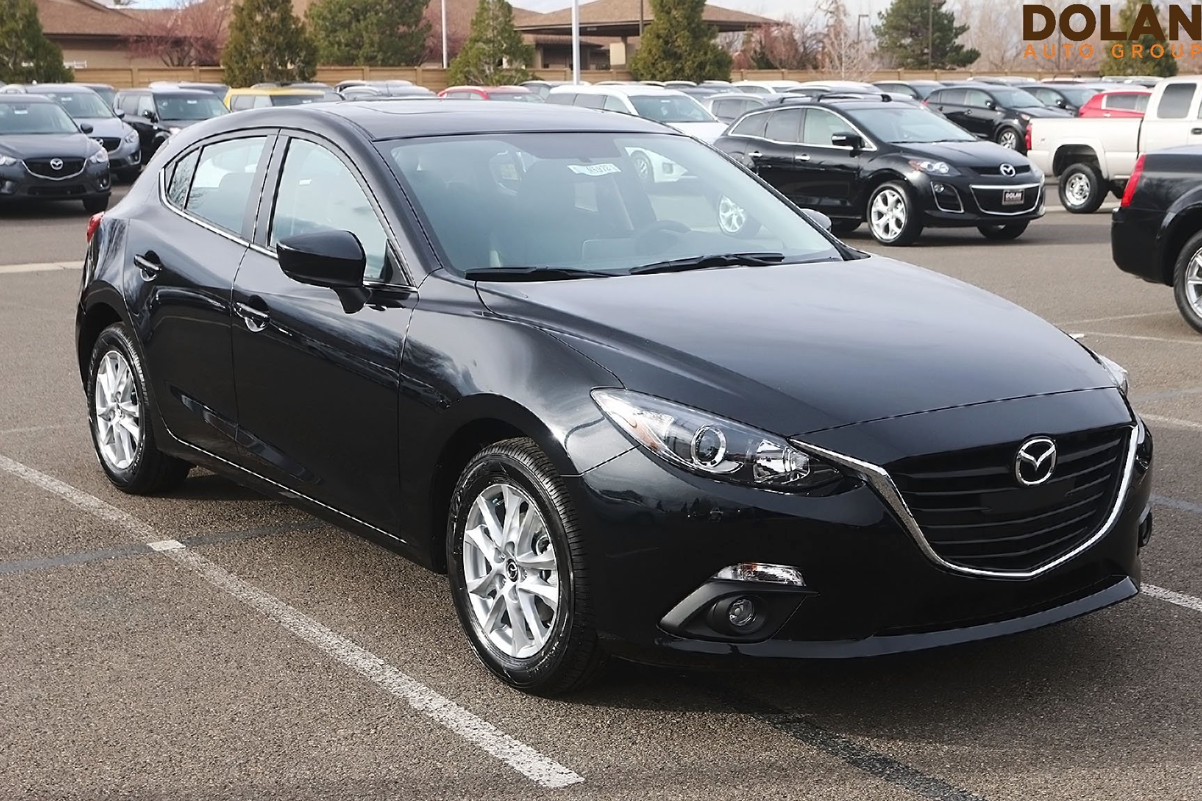 Black mazda. Мазда 3 седан 2015 черная. Mazda 3 черная седан. Мазда 3 2016 черная. Мазда 3 хэтчбек 2015 черный.