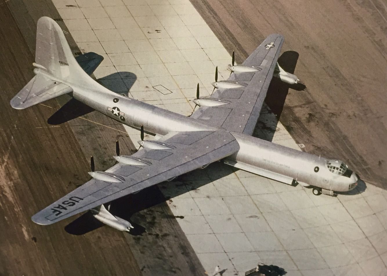 Б 36 размеры. B-36 бомбардировщик. Самолёт Convair b 36. Бомбардировщику Convair b-36. Бомбардировщик b-36 Peacemaker.