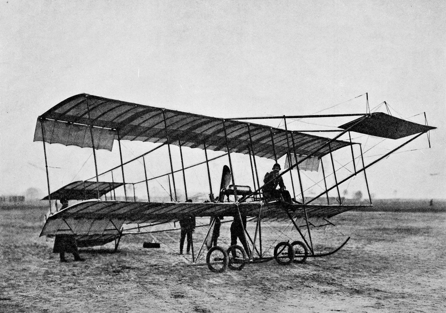 Первые воздушные самолеты. Фарман самолет 1910. Аэроплан Фарман 1910 года. Фарман 20 самолет. Фарман самолет 1914.