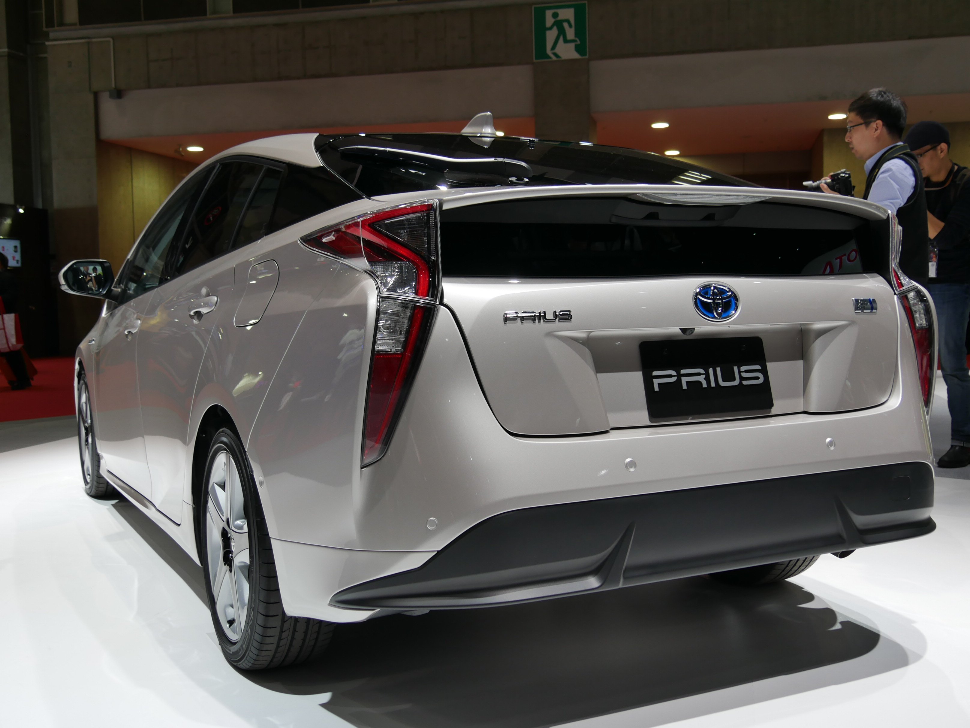 Тойота нового поколения. Toyota Prius 4. Toyota Prius 50 кузов. Тойота Приус 2016. Тойота Приус 30 2016.