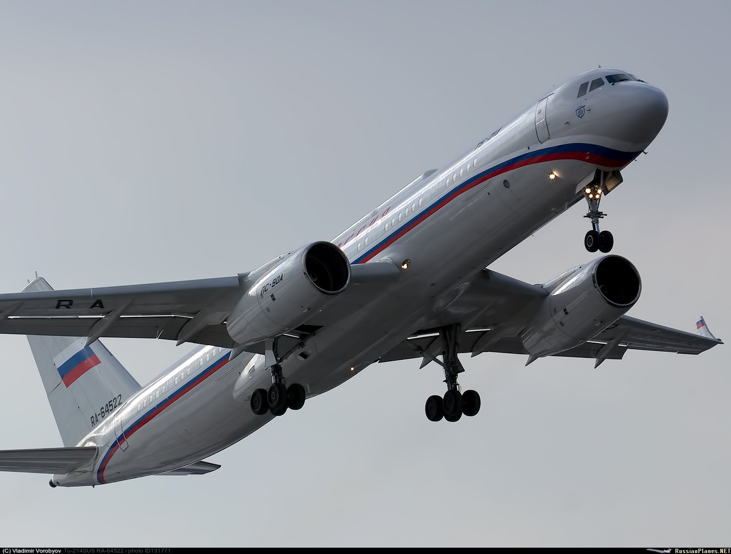Ту-214 пассажирский самолёт Дальавиа