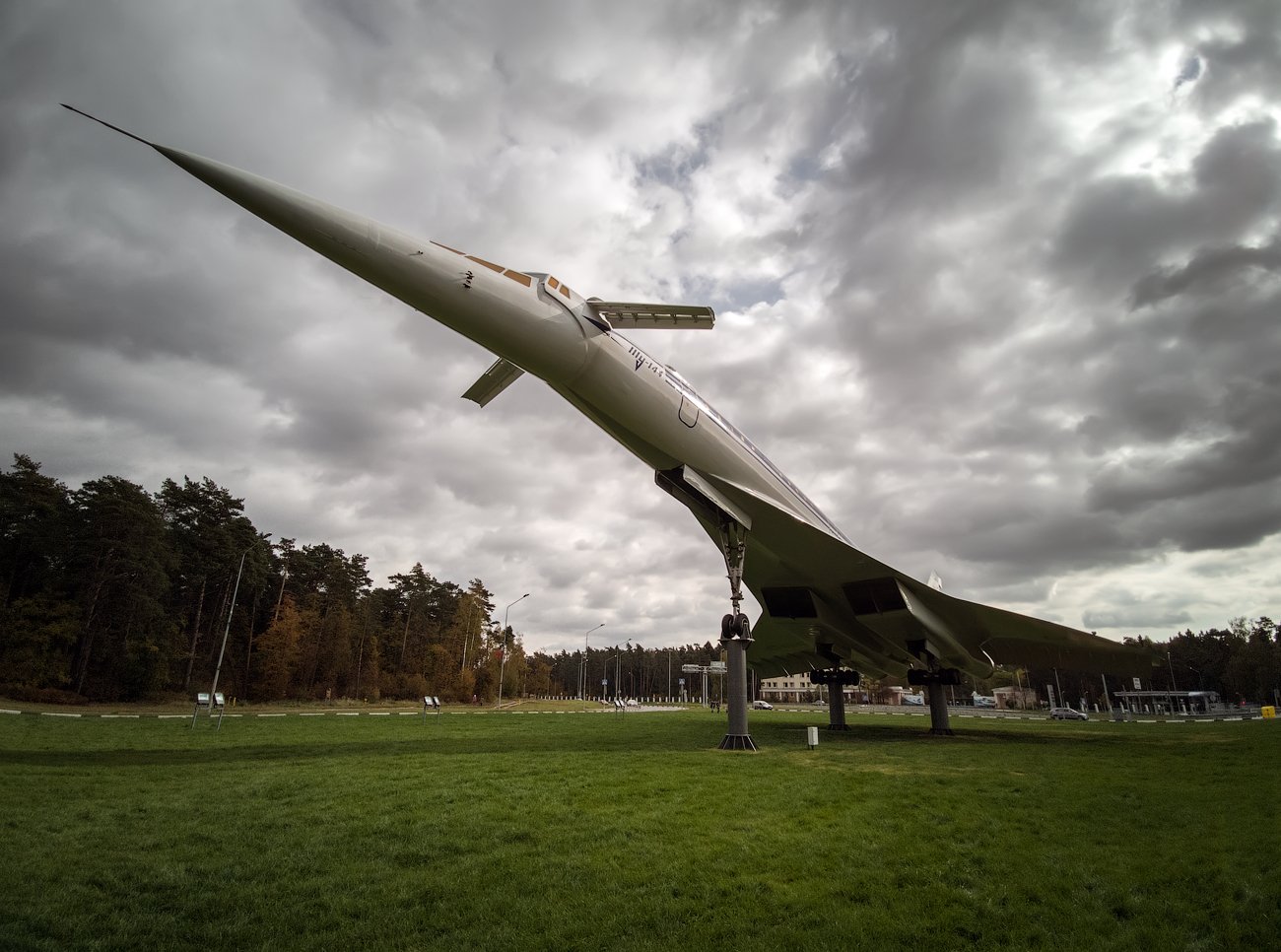 Самолет жуковский. Ту-144д в Жуковском. Самолет ту 144д. Ту-144 СССР-77114. Памятник ту 144.