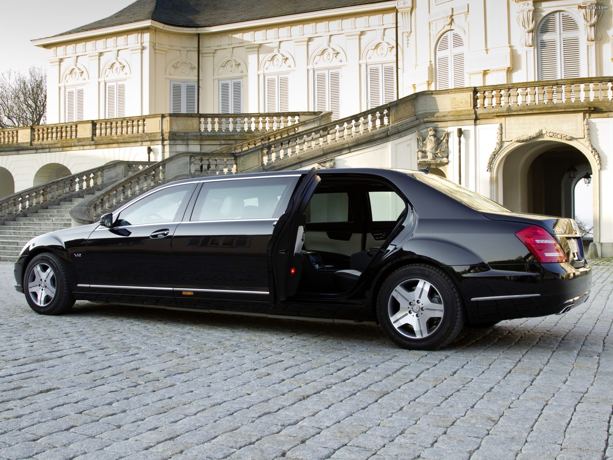 mercedes s600 pullman guard