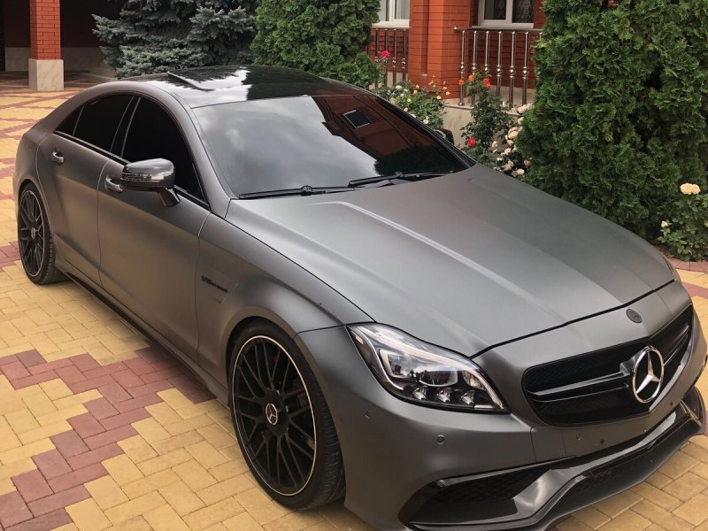 Мерседес CLS 63 черный матовый