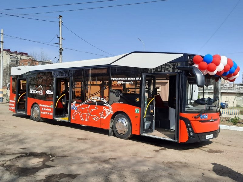 МАЗ 303 внутри