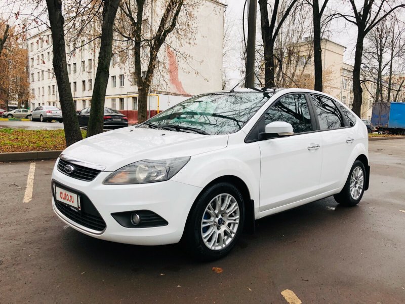 Ford Focus 2 хэтчбек белый цвет