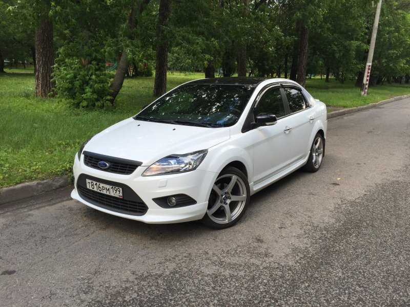 Ford Focus 2 sedan White Tuning