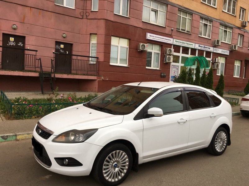 Ford Focus 2008 белый