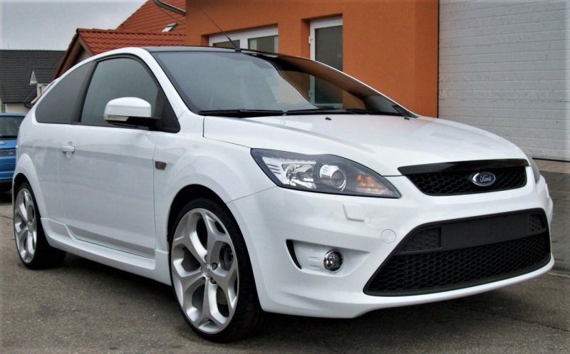 Ford Focus 2008 белый