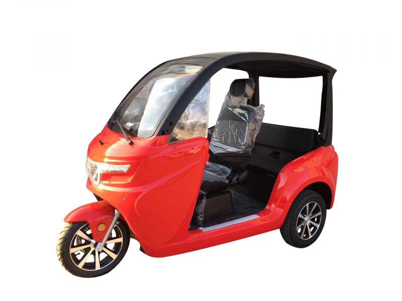 Triscooter скутер трицикл с кабиной