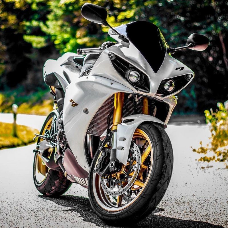Yamaha r1 Custom
