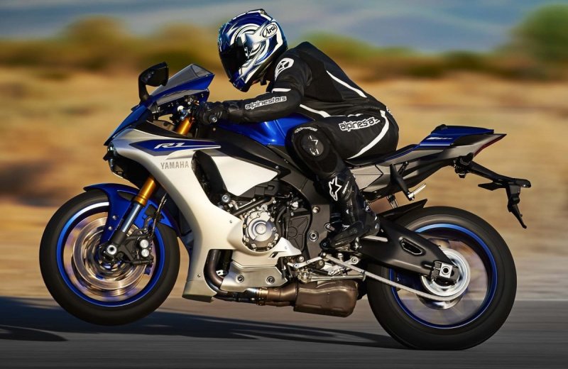 Yamaha r1m 2015