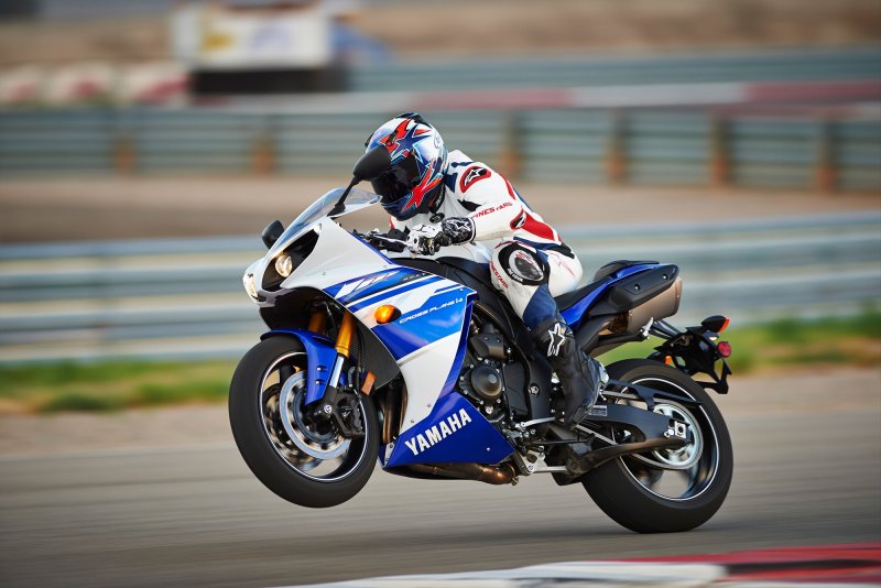 Yamaha YZF-r1