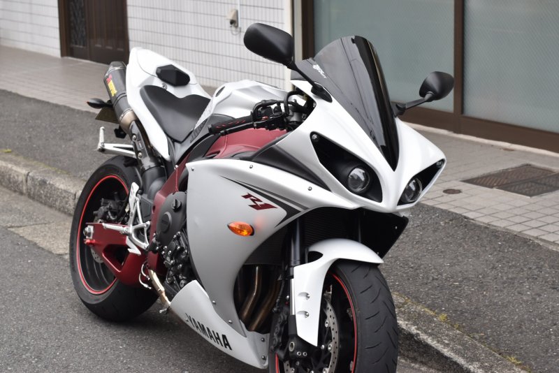 Ямаха УЗФ r1 2009