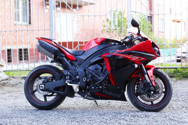 Yamaha r1 2013